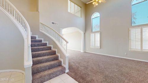 55 S Trevino Rd, Santa Teresa, NM, 88008-9422 | Card Image