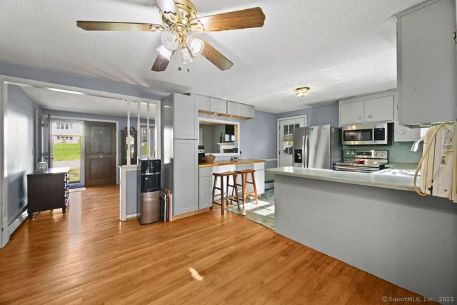20 Sims Rd, House other with 3 bedrooms, 2 bathrooms and 4 parking in Bristol CT | Image 4