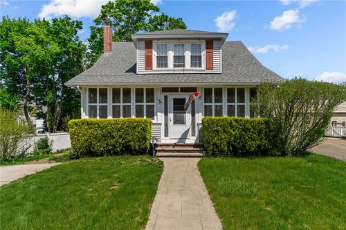 64 Dyer Ave, Riverside, RI, 02915-3228 | Card Image