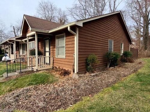 626 Rock Garden Cir, Winston Salem, NC, 27104-3475 | Card Image