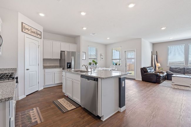 111 Evergreen Sumac Loop, House other with 4 bedrooms, 2 bathrooms and null parking in Kyle TX | Image 7