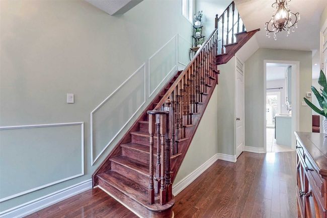 14 Ozner Cres, House attached with 3 bedrooms, 4 bathrooms and 5 parking in Woodbridge ON | Image 10