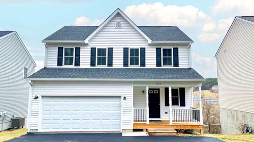 1014 Middlebrook Ave, STAUNTON, VA, 24401-4541 | Card Image