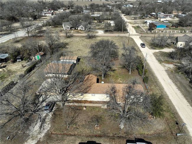 117 E Denmark St, House other with 3 bedrooms, 2 bathrooms and 2 parking in Walnut Springs TX | Image 41
