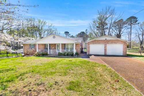 1993 Branch Dr, Lawrenceburg, TN, 38464-7209 | Card Image