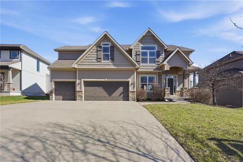 8050 100th Ter, Kansas City, MO, 64157-7502 | Card Image