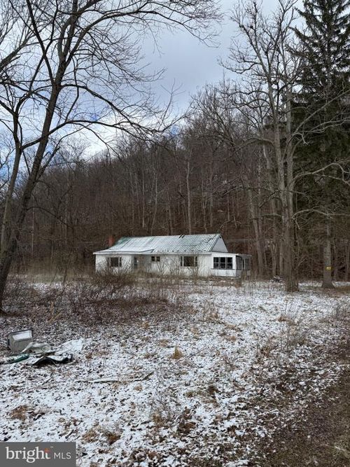 35 Hibridge Cir, LEWISTOWN, PA, 17044-7330 | Card Image