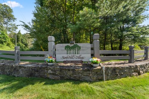 156-156 Heatherwood Dr, Brookfield, CT, 06804-3962 | Card Image
