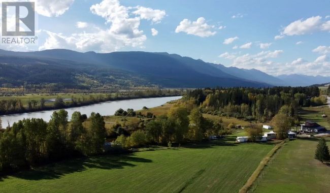 3483 Highway 95, House other with 10 bedrooms, 8 bathrooms and 20 parking in Parson BC | Image 67
