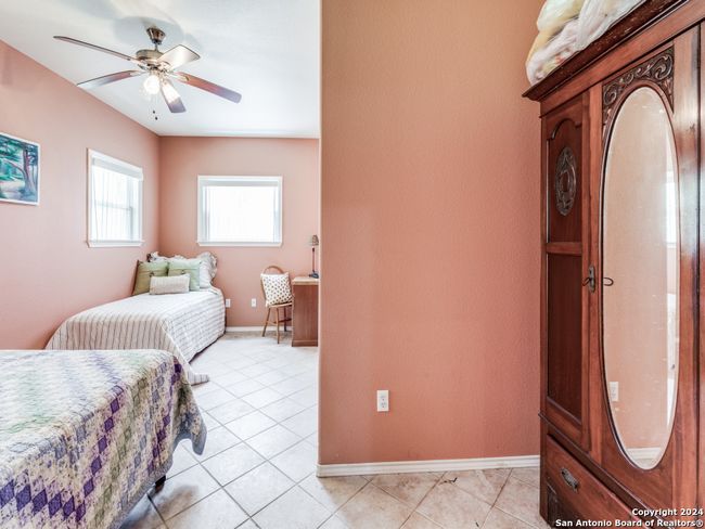 6300 Hickory Forrest Dr, House other with 2 bedrooms, 4 bathrooms and null parking in Seguin TX | Image 9