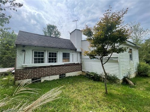 5012 S Ridge Rd E, Geneva, OH, 44041-8246 | Card Image