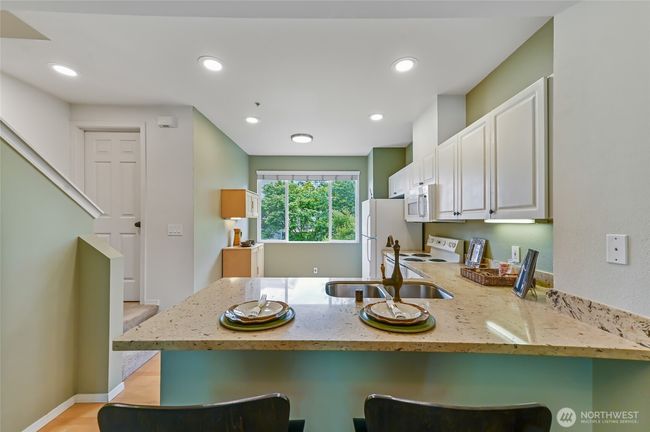11920 Ne 163 Rd Pl, Townhouse with 2 bedrooms, 3 bathrooms and null parking in Bothell WA | Image 8