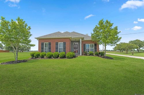 6642 Section Rd, Port Allen, LA, 70767-4916 | Card Image