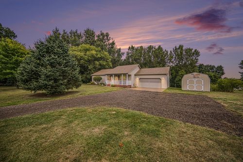 4301 Winsted Ln, Stockbridge, MI, 49285-9654 | Card Image