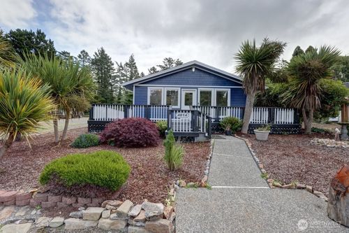 4814 N Pl, Seaview, WA, 98644-2126 | Card Image