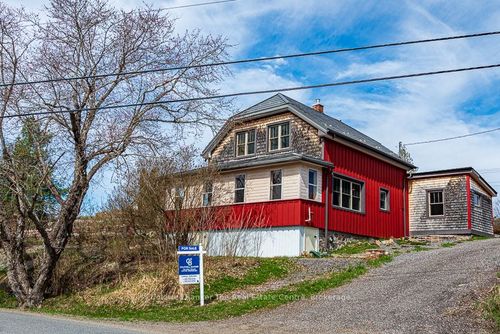 945 Riverside Dr, Britt, ON, P0G1A0 | Card Image