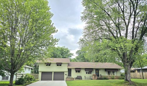 112 Summit Ave S, Sauk Rapids, MN, 56379-1849 | Card Image