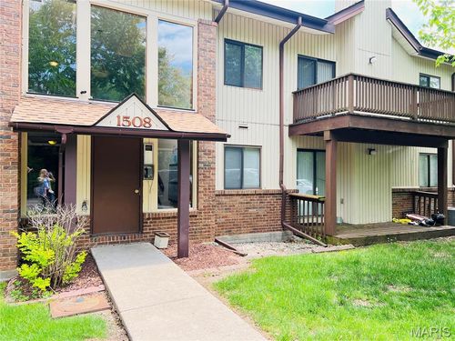 unit-304-1508 Summer Run Dr, Florissant, MO, 63033-6404 | Card Image