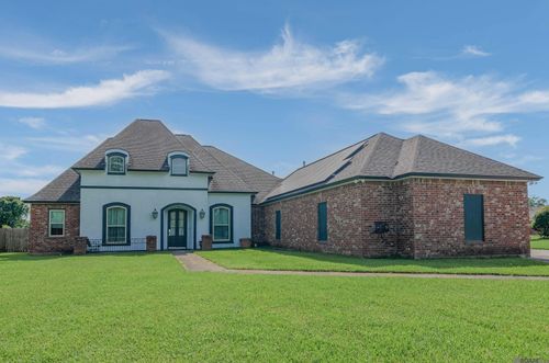 18053 Webb Rd, Prairieville, LA, 70769-3328 | Card Image