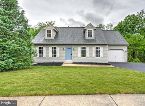 338 Dogwood Ln, Womelsdorf, PA, 19567-9779 | Card Image