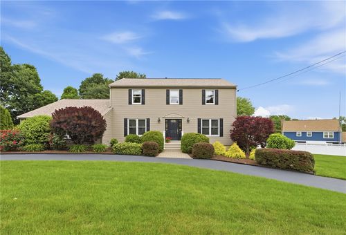 4 High Ridge Dr, Lincoln, RI, 02865-3800 | Card Image
