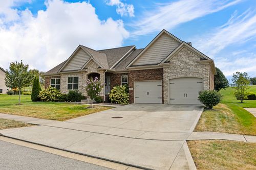121 Sunningdale Dr, Georgetown, KY, 40324-8889 | Card Image