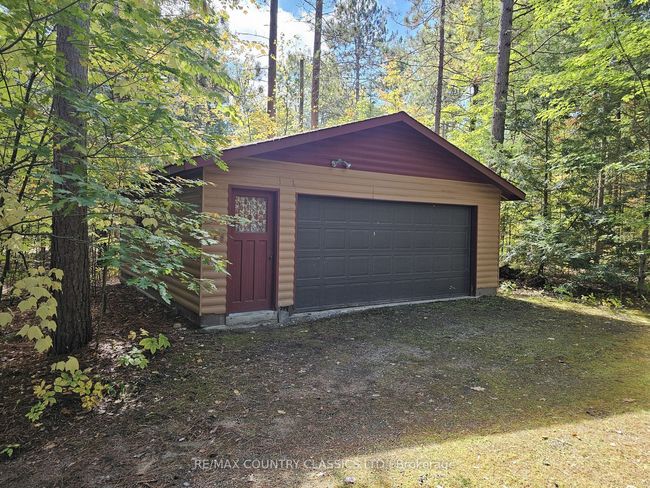 1282 Kamaniskeg Lake Rd, House other with 3 bedrooms, 1 bathrooms and 4 parking in Combermere ON | Image 9
