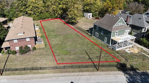 532 Sutherland Ave, Indianapolis, IN, 46205-4252 | Card Image