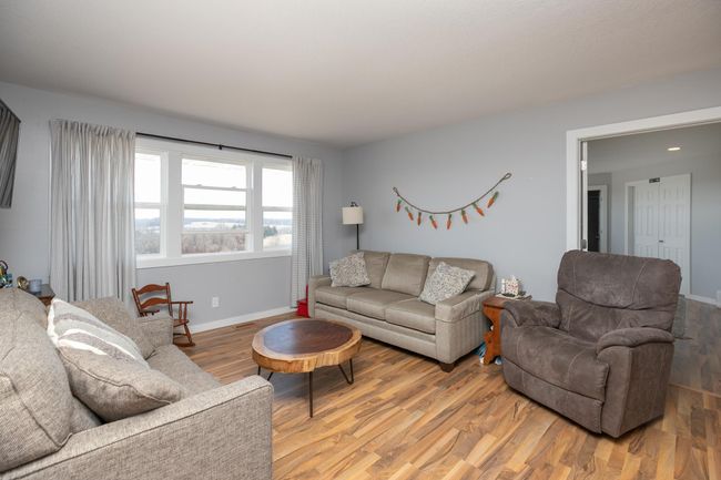 Family Room | Image 38