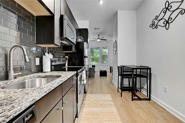 UNIT-2043 - 1900 Barton Springs Rd, Condo with 1 bedrooms, 1 bathrooms and 1 parking in Austin TX | Image 11