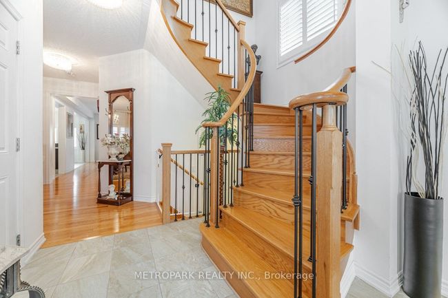 56 Manor Forest Rd, House other with 4 bedrooms, 4 bathrooms and 4 parking in Mount Albert ON | Image 27