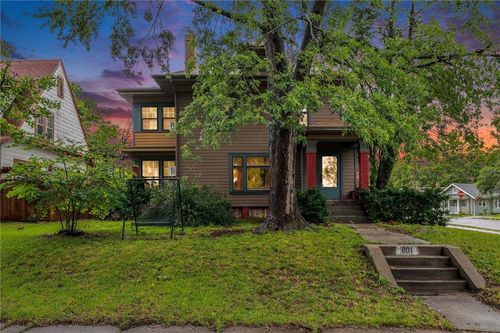 801 Sw Lindenwood Ave, Topeka, KS, 66606-1618 | Card Image