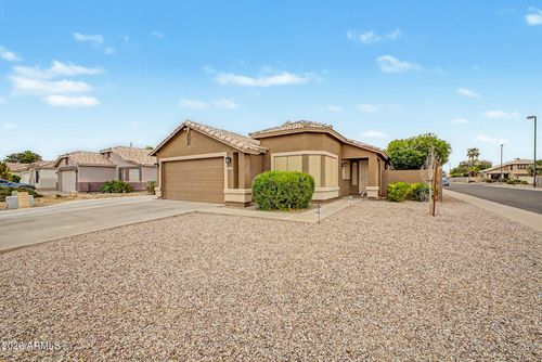 3303 E Woodside Way, Gilbert, AZ, 85297-9318 | Card Image