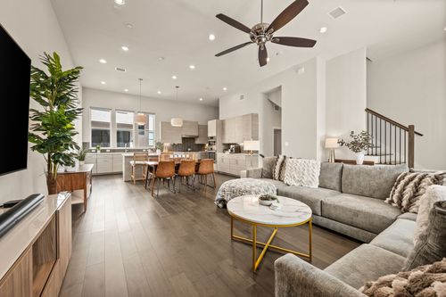 apt-502-381 E Greenbriar Ln, Dallas, TX, 75203-1046 | Card Image
