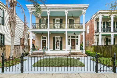apt-a-1027 Washington Ave, New Orleans, LA, 70130-5566 | Card Image