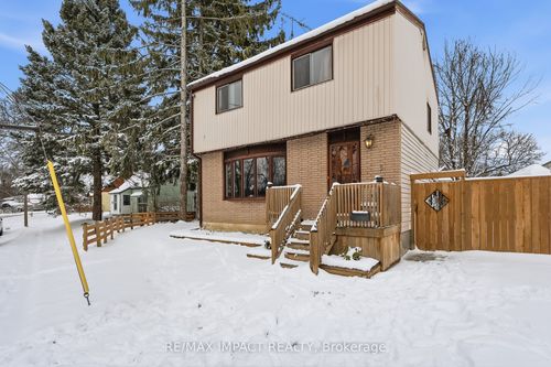 5 Martha St, Port Hope, ON, L1A2Y3 | Card Image