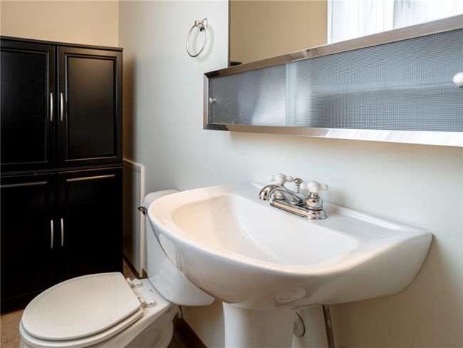 237 Connecticut Dr, House other with 3 bedrooms, 2 bathrooms and 1 parking in Lower Burrell PA | Image 17