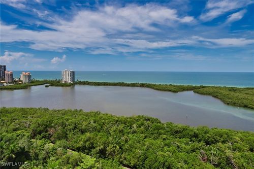 apt-2004-5550 Heron Point Dr, NAPLES, FL, 34108-2825 | Card Image