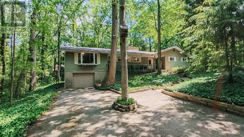 10294 S Brewster Boulevard S, Lambton Shores (Grand Bend), ON, N0M1T0 | Card Image
