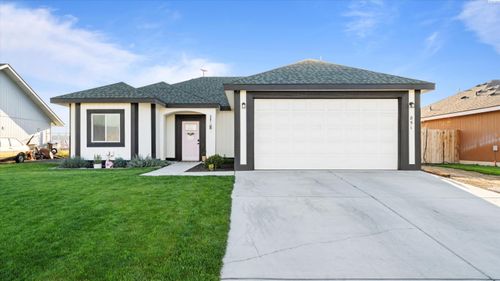 851 W Fir Pl, Connell, WA, 99326-5107 | Card Image