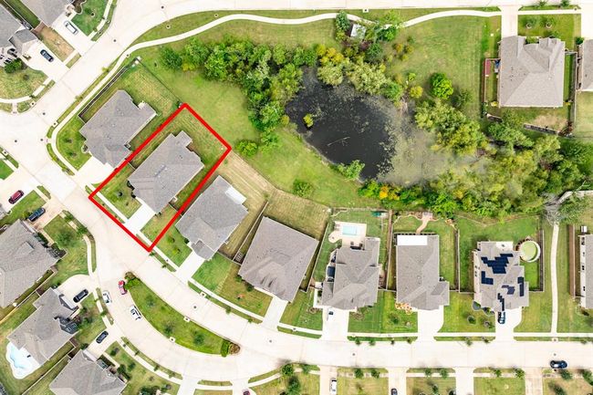 203 Bentwater Ln, House other with 4 bedrooms, 2 bathrooms and 2 parking in Clute TX | Image 30