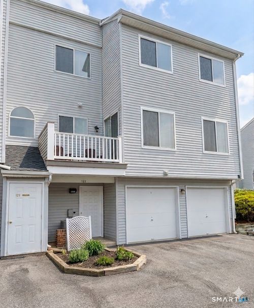 121-121 Staffordshire Common Drive, Wallingford, CT, 06492 | Card Image