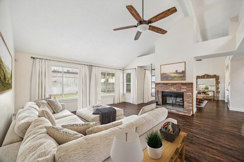 11631 Snowmass Dr, Houston, TX, 77070-2820 | Card Image