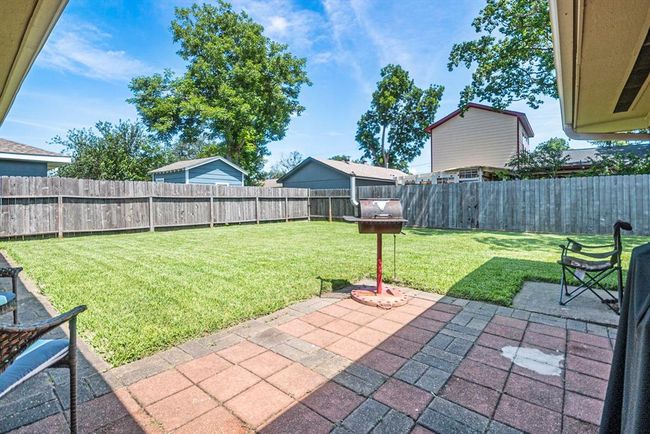 Recently replaced fence. | Image 24