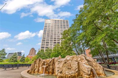 7E - 112 Washington Place, Condo with 1 bedrooms, 1 bathrooms and 1 parking in Downtown Pgh PA | Image 2