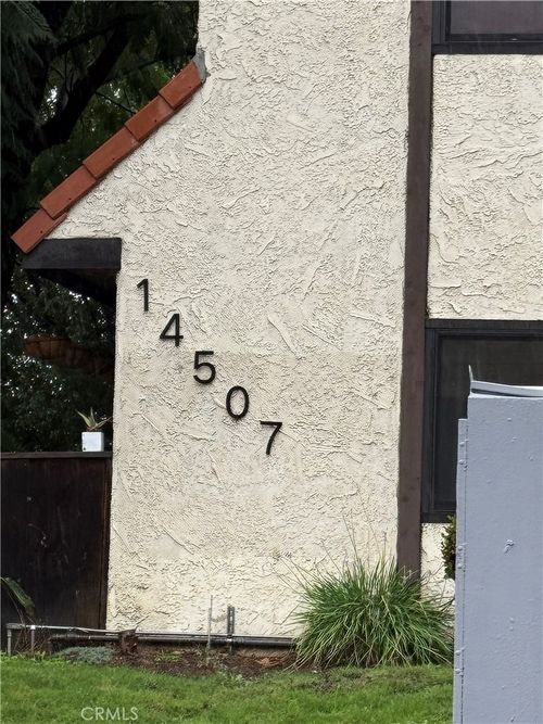 unit-2-14507 Plummer St, Panorama City, CA, 91402-1131 | Card Image