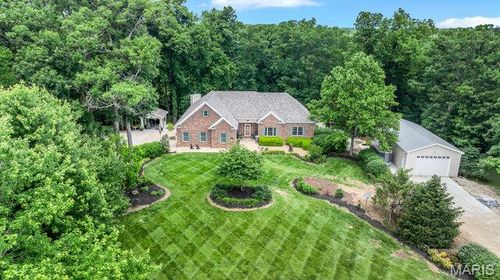 45 Oak Creek Dr, Moscow Mills, MO, 63362-3152 | Card Image