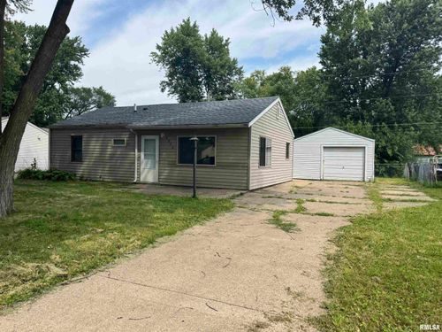 2914 W 67th St, Davenport, IA, 52806-1534 | Card Image