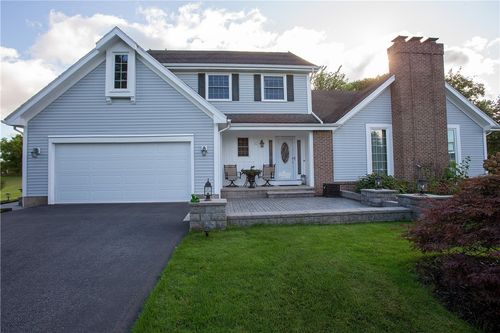 30 Old Country Ln, Fairport, NY, 14450-1116 | Card Image