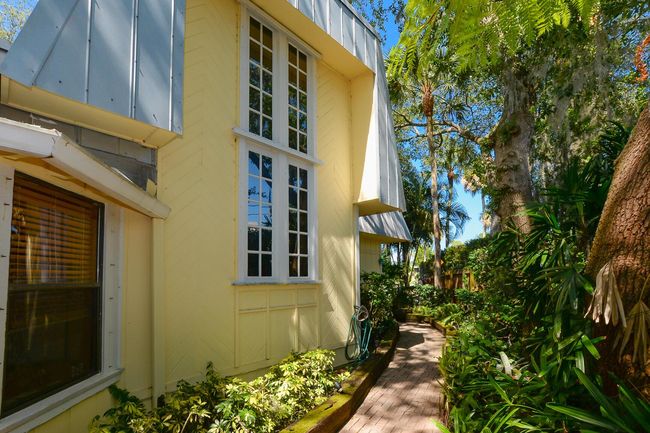 576 Sw Rustic Cir, House other with 3 bedrooms, 2 bathrooms and null parking in Stuart FL | Image 40